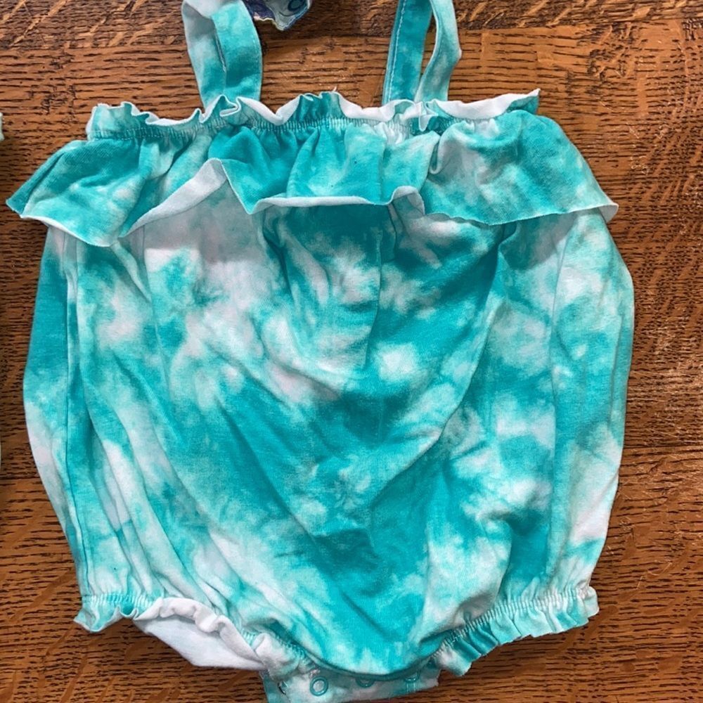 Baby romper bundle - Picture 2 of 5